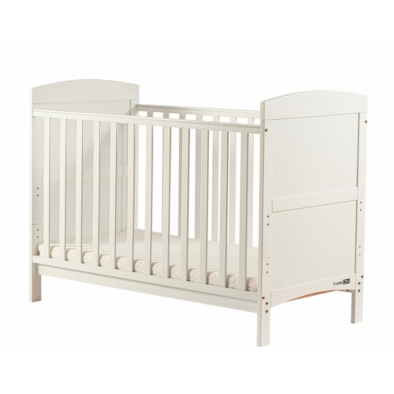 Patut din lemn Lory transformabil pentru bebe si junior, 120x60 cm, Din lemn de pin si mdf, Cu sina speciala pentru dentitie, Stabil si rezistent, Suport pentru saltea reglabil, FreeON, White