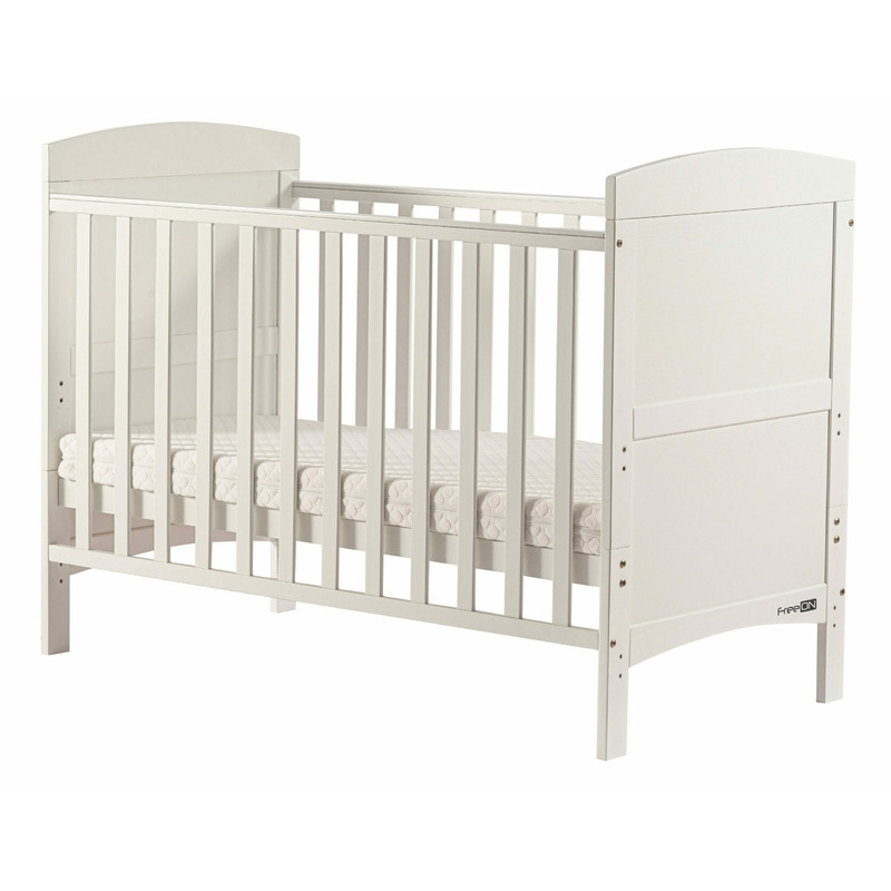 Patut din lemn Lory transformabil pentru bebe si junior, 120x60 cm, Din lemn de pin si mdf, Cu sina speciala pentru dentitie, Stabil si rezistent, Suport pentru saltea reglabil, FreeON, White