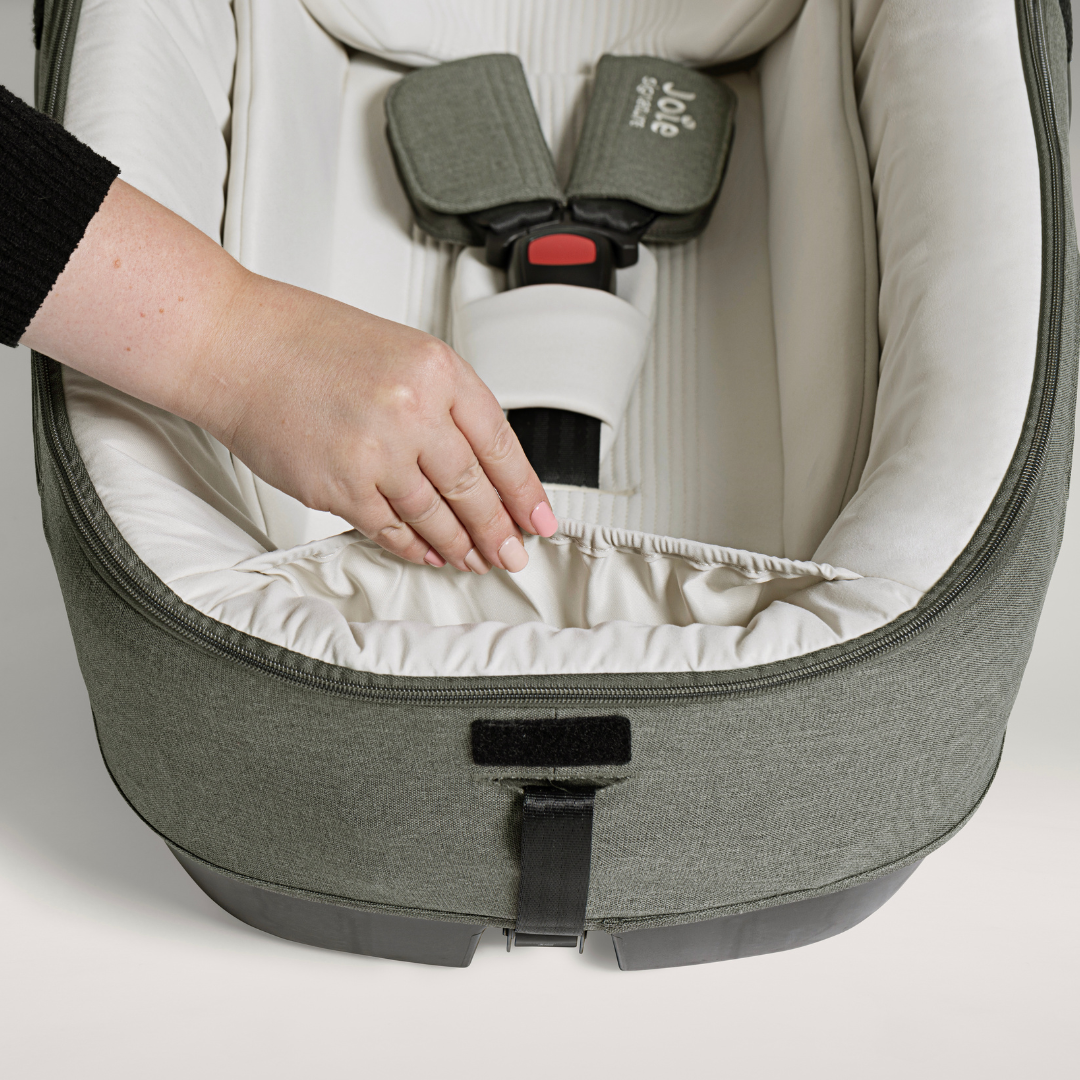 Landou auto Calmi R129 Signature Evergreen, 40-70 cm, testat ADAC si certificat R129, Joie