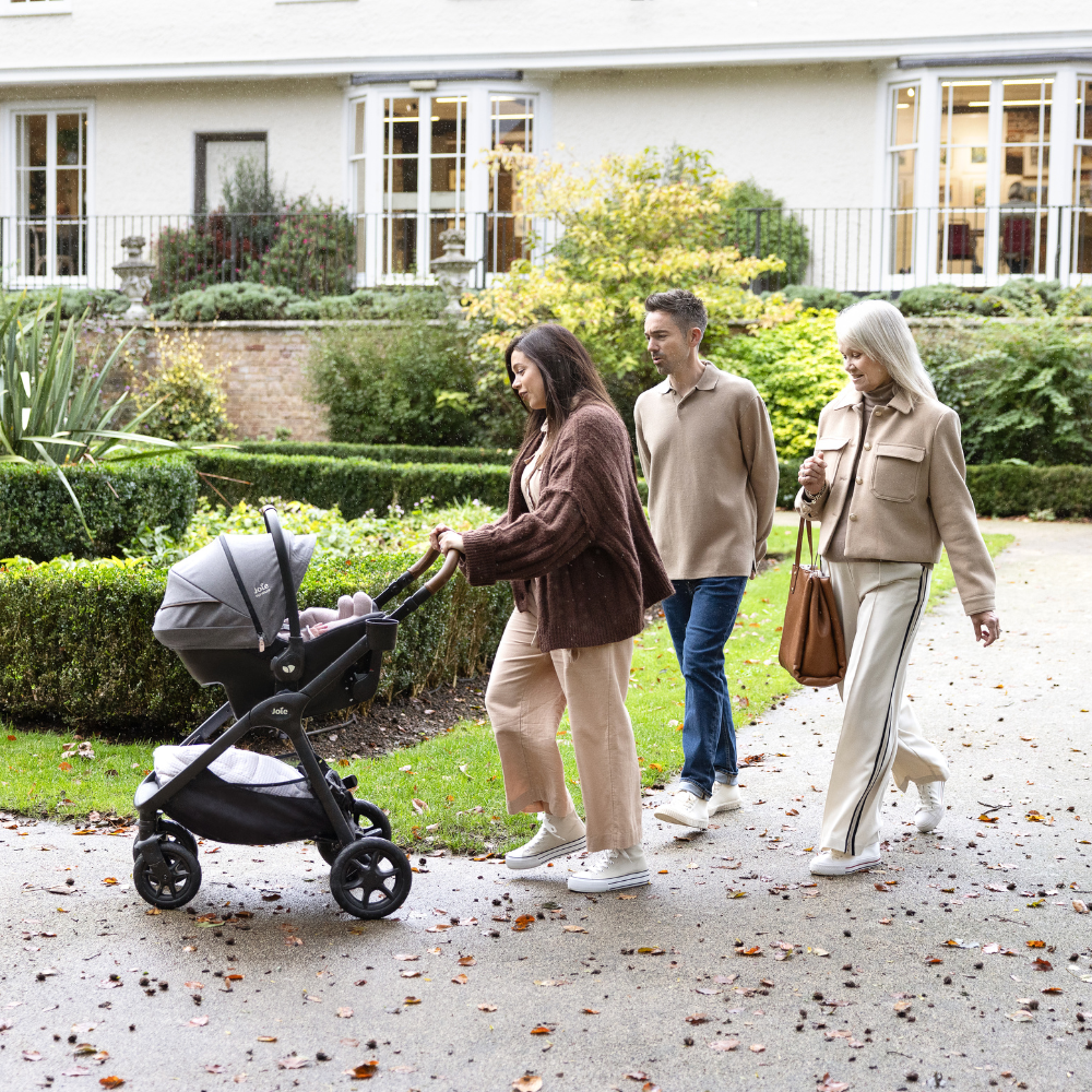 Scoica auto cu ISOFIX integrat Sprint Signature Eclipse, nastere - 75 cm, testata inclusiv la impact lateral, conform ECE R129, Joie
