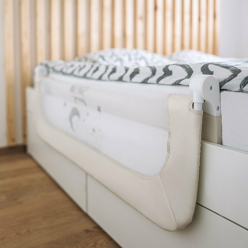 Bariera de protectie pentru pat bebe, Rabatabila, Instalare usoara, Dimensiune 135 x 57 cm, FreeON, Sweet Dreams, Light Beige