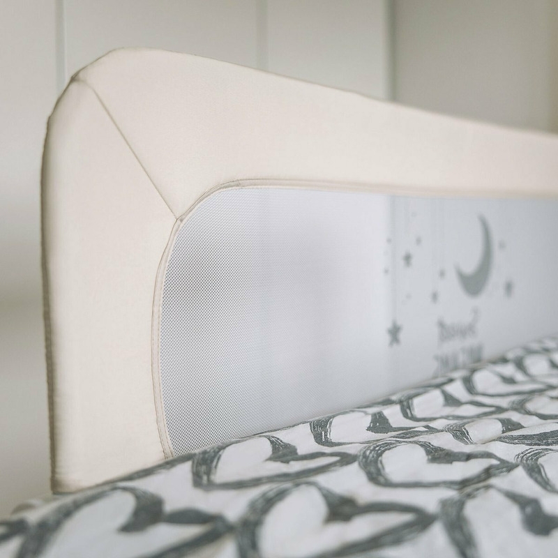 Bariera de protectie pentru pat bebe, Rabatabila, Instalare usoara, Dimensiune 135 x 57 cm, FreeON, Sweet Dreams, Light Beige