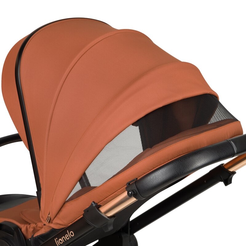 Carucior 3 in 1, Lionelo, Layla, Pana la 22 kg, Cadru aluminiu, Cu landou intarit si salteluta din spuma AirDots, Scoica auto, Reversibil, Cu ventilatie 3D, Cu accesorii, EN1888-1, EN1888-2, EN1466, Maro