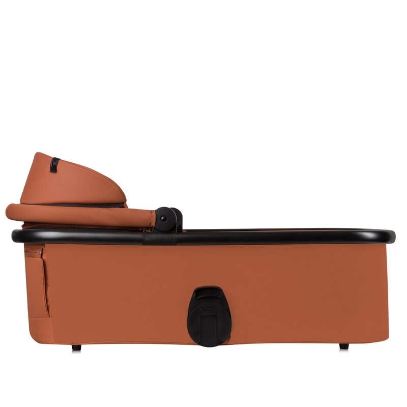 Carucior 3 in 1, Lionelo, Layla, Pana la 22 kg, Cadru aluminiu, Cu landou intarit si salteluta din spuma AirDots, Scoica auto, Reversibil, Cu ventilatie 3D, Cu accesorii, EN1888-1, EN1888-2, EN1466, Maro
