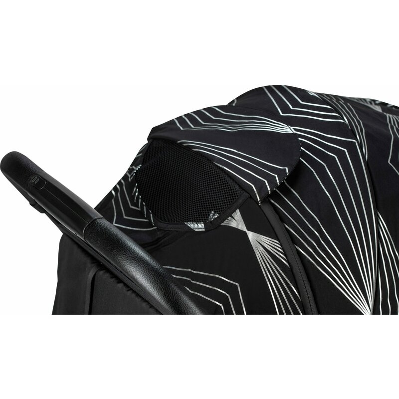 Carucior sport pliabil automat, Unique, Spatar reglabil, Suport pentru sticla, 6.6 Kg, Conform cu standardul european de securitate EN 1888-2:2018, FreeON, Silver, Resigilat