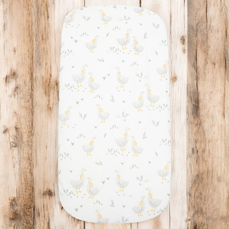 Cearceaf cu elastic, New Baby, Pentru landou, Din Bumbac certificat Oeko-Tex 100, 35 x 75 cm, 0 luni+, Goose