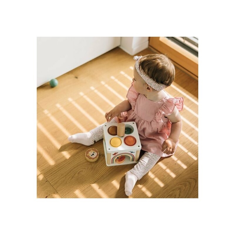 Centru de activitati, Free2Play, Cu figurine, Cu ciocanel, Din lemn, Conform cu standardul european de securitate EN71/123, 15 x 15 x 12 cm, 12 luni+, Multicolor