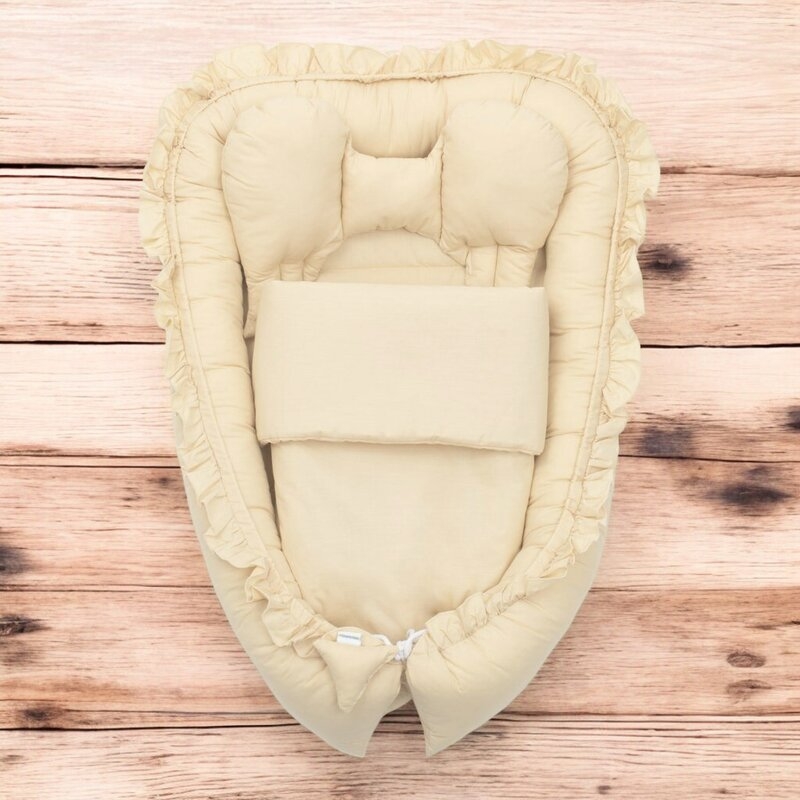 Cosulet bebelus, New Baby, Pentru dormit, Baby Nest 70 x 50 cm, Din bumbac, Include perna si patura, Sand