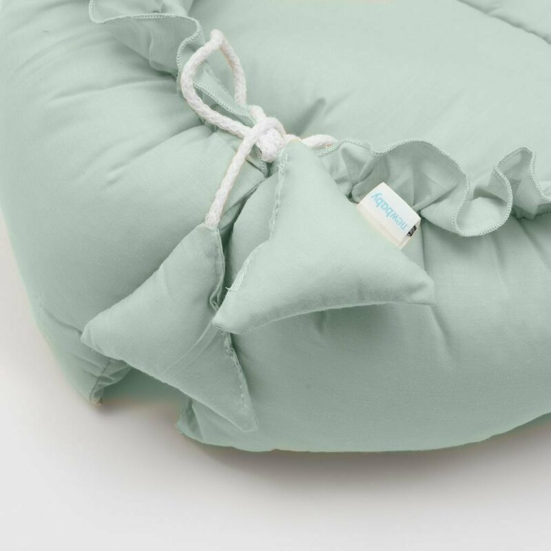 Cosulet bebelus, New Baby, Pentru dormit, Baby Nest 70 x 50 cm, Din bumbac, Include perna si patura, Sand
