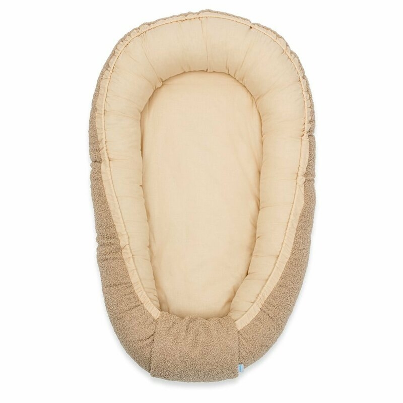 Cosulet bebelus, New Baby, Pentru dormit, Baby Nest, 80x50 cm, Din bumbac 100%, Tesatura teddy, 0 luni+, Dark Beige