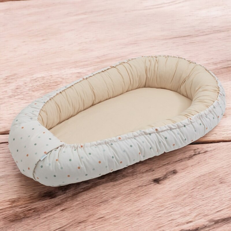 Cosulet bebelus, New Baby, Pentru dormit, Baby Nest 88 x 50 cm, Din bumbac si fibra alergenica, La Natura Punti