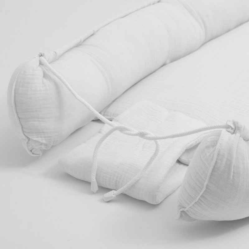 Cosulet bebelus pentru dormit, Baby Nest 80 x 50 cm, Din muselina, Din materiale certificate Oeko Tex Standard 100, New Baby, White