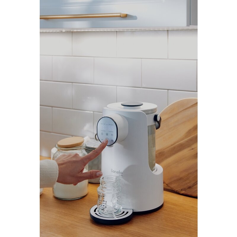 Espressor pentru lapte praf, Lionelo, Baby Presto, Functie declorizare si dozare a apei, Cu afisaj digital LED, Cu rezervor de 2 L, Alb