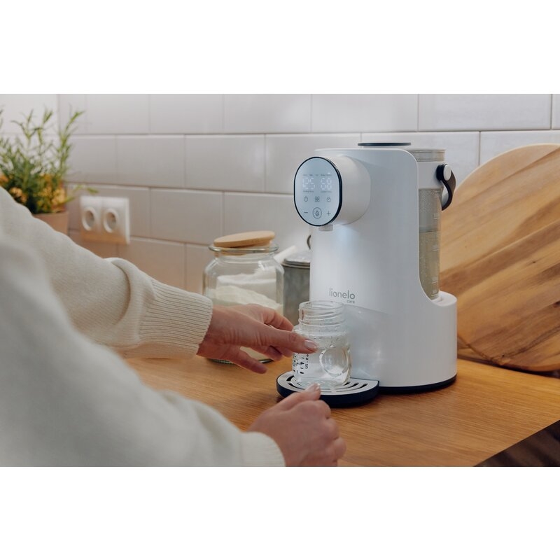 Espressor pentru lapte praf, Lionelo, Baby Presto, Functie declorizare si dozare a apei, Cu afisaj digital LED, Cu rezervor de 2 L, Alb