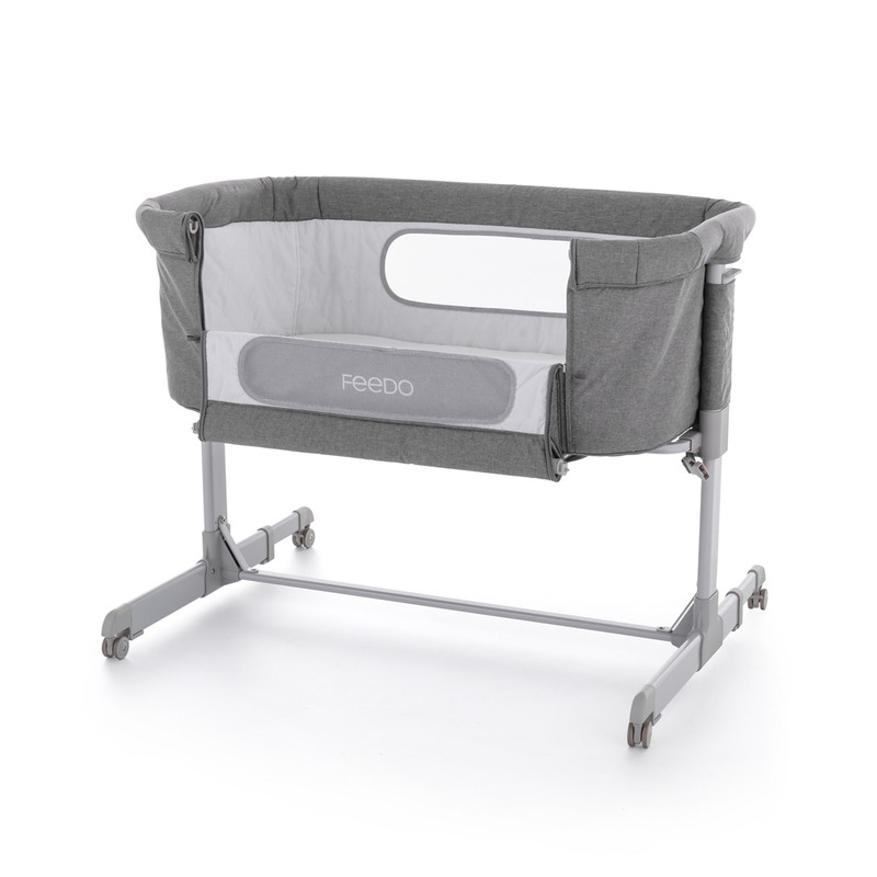 Feedo - Patut co-sleeper, Pliabil, Reglabil in 5 pozitii, Cu laterala detasabila, Include geanta de transport si salteluta, Cu roti, Greutate maxima suportata 9 kg, 0-5 luni, Gri