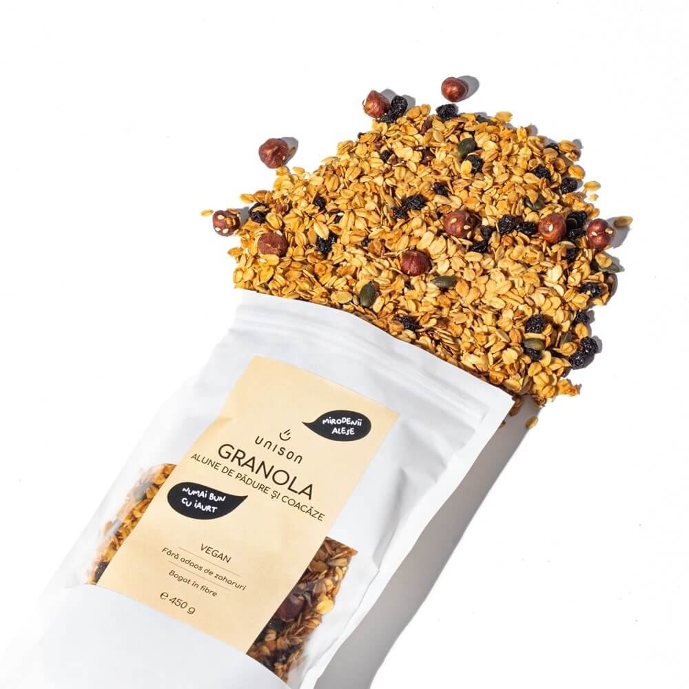 Granola cu alune de padure si coacaze negre, 450 g, Unison