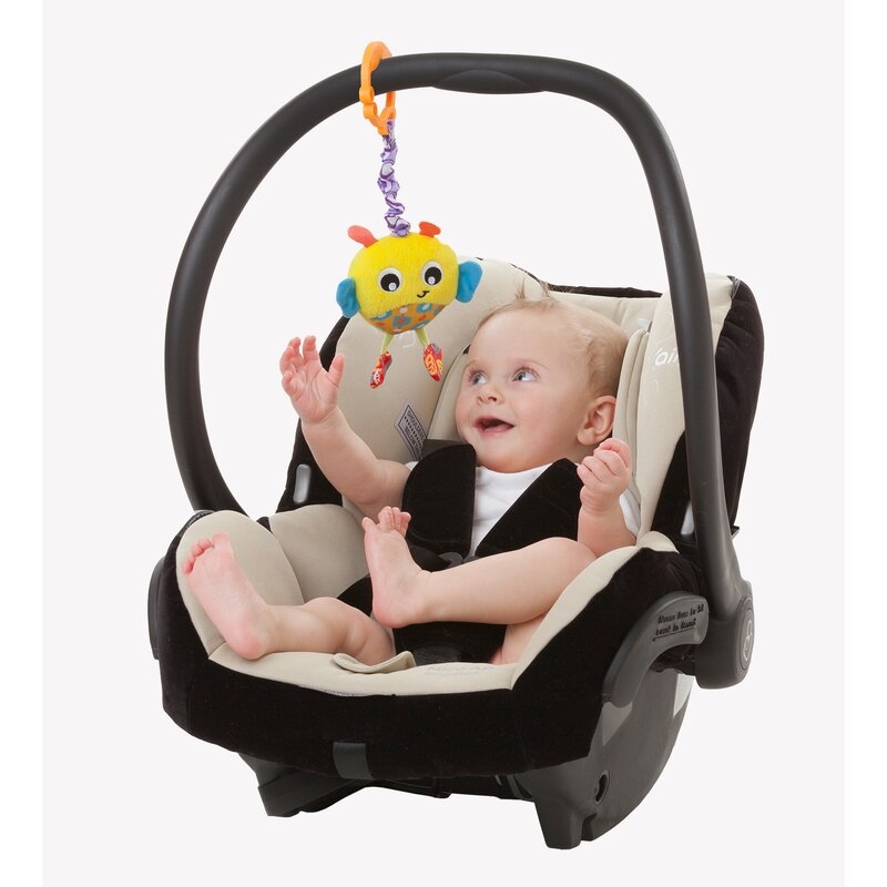 Jucarie cu vibratii pentru carucior, scoica auto si patut, Wiggling Bertie Bee, 23 cm, Playgro