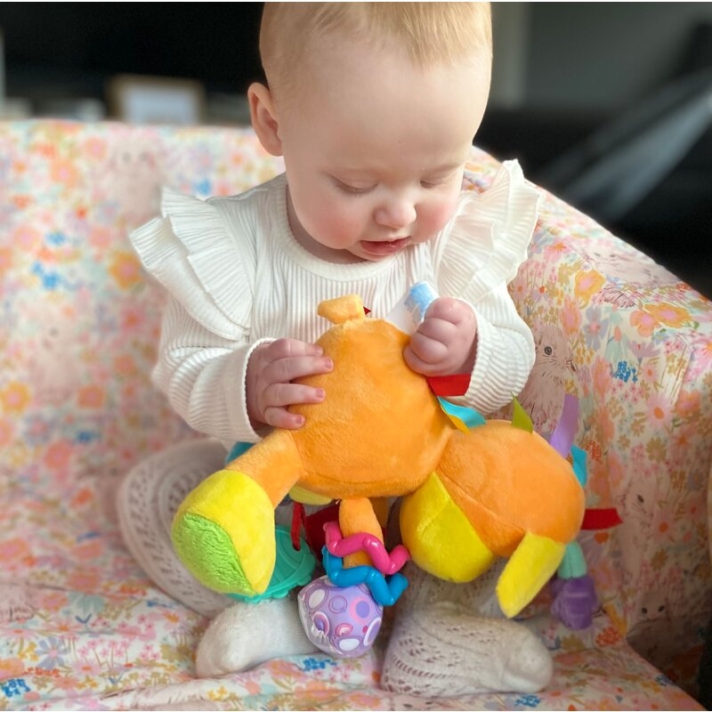 Jucarie din plus, Playgro, Discovery, Stimuleaza dezvoltarea senzoriala, Cu inele pentru dentitie, Cu diverse forme si texturi, 0 luni+, Discovery Friend Giraffe