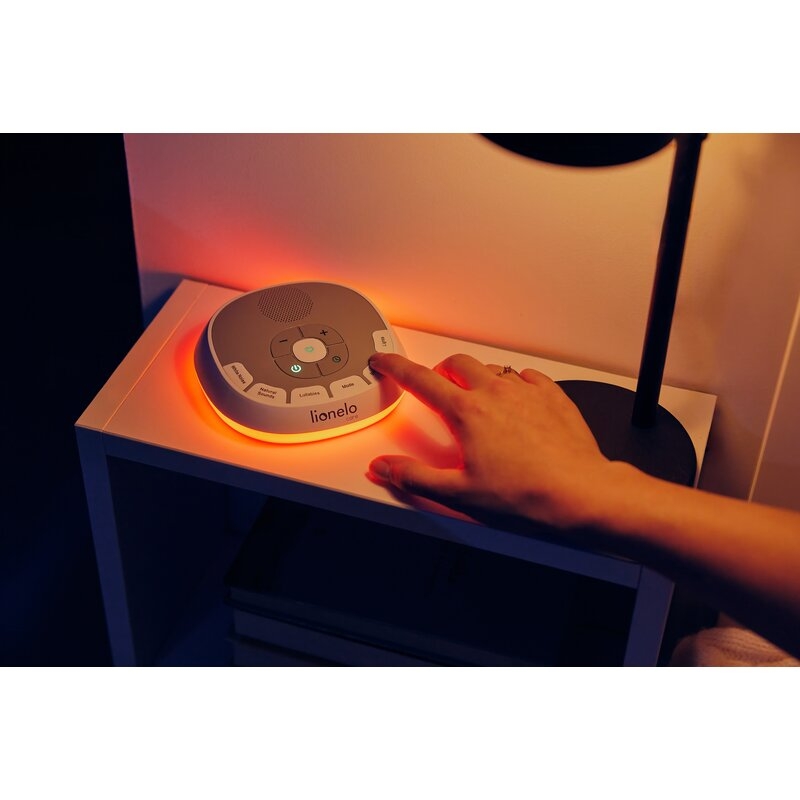 Lampa de veghe, Lionelo, BabyNap, 2 in 1, Wireless, Cu sunete si melodii de leagan, Cu 11 culori si 3 niveluri de luminozitate, Cu functie LoveBeat, Alb