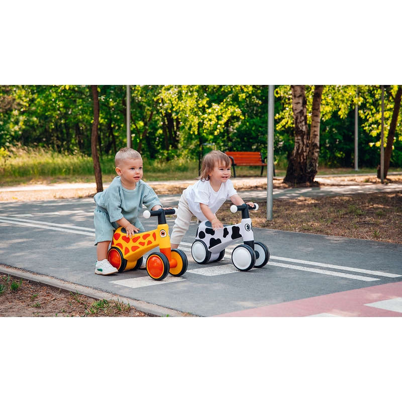 Lionelo - Bicicleta fara pedale, Sammy, Cu 4 roti, Din spuma EVA, Stabila, Manere moi, antiderapante, 12- 36 luni, Greutate maxima suportata 25 kg, Certificata EN 71-1:2014, EN 71-2:2011, EN 71-3:2019, Roz