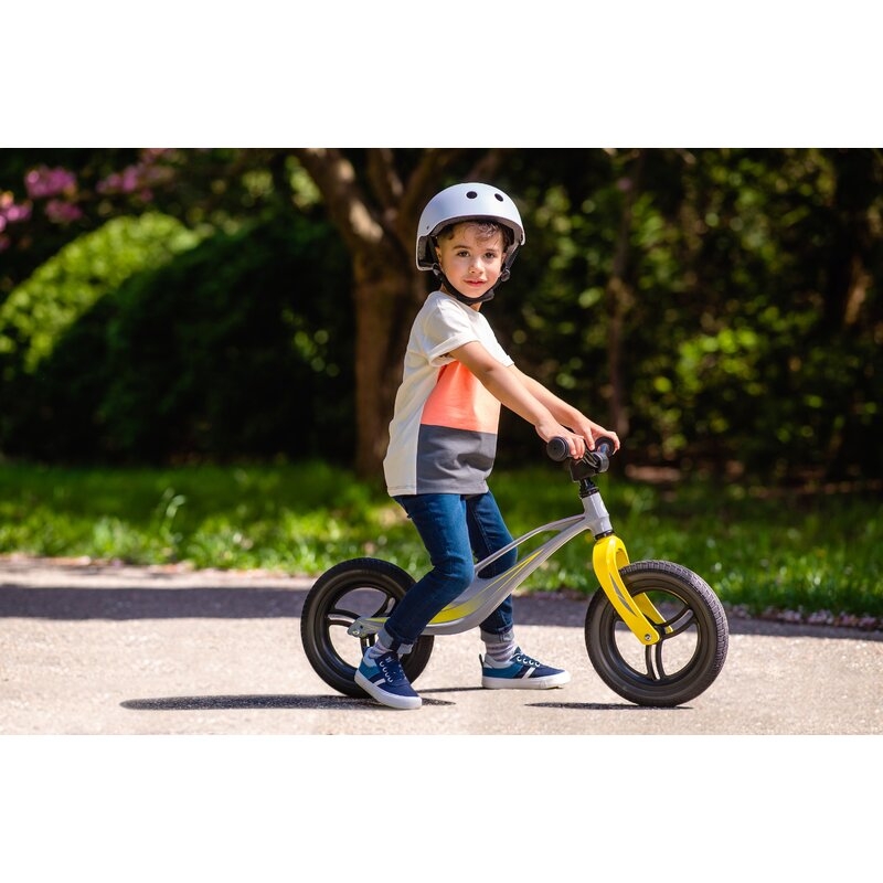 Lionelo - Bicicleta usoara Bart Tour, Fara pedale, Cu cadru din magneziu, Cu ghidon si sa reglabile, Greutate 3.8 Kg, 12 inch, Conform cu standardul european de securitate EN71, Pink Bubblegum