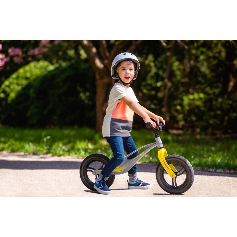 Lionelo - Bicicleta usoara Bart Tour, Fara pedale, Cu cadru din magneziu, Cu ghidon si sa reglabile, Greutate 3.8 Kg, 12 inch, Conform cu standardul european de securitate EN71, Pink Bubblegum