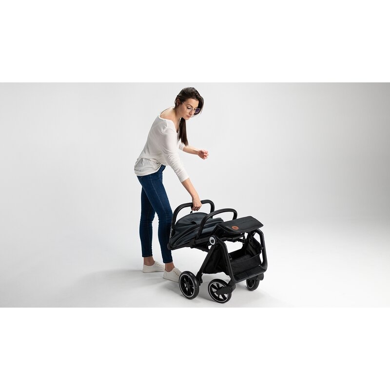 Lionelo - Carucior sport Cloe, De la nastere, Cu accesorii, Cadru din aluminiu, 0-22 kg, Usor, Pliabil cu o singura mana, Ideal pentru toate tipurile de suprafete, Bej