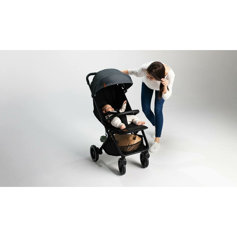 Lionelo - Carucior sport Cloe, De la nastere, Cu accesorii, Cadru din aluminiu, 0-22 kg, Usor, Pliabil cu o singura mana, Ideal pentru toate tipurile de suprafete, Verde smarald