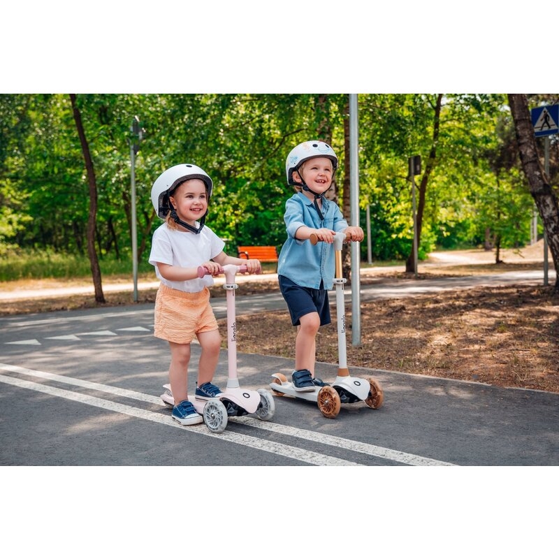 Lionelo - Trotineta pentru copii, Jessy, Pliabila, Pana la 50 Kg, Cu design ergonomic, Cu lumini LED, 56 x 26 x 67-82 cm, 3 ani+, Maro