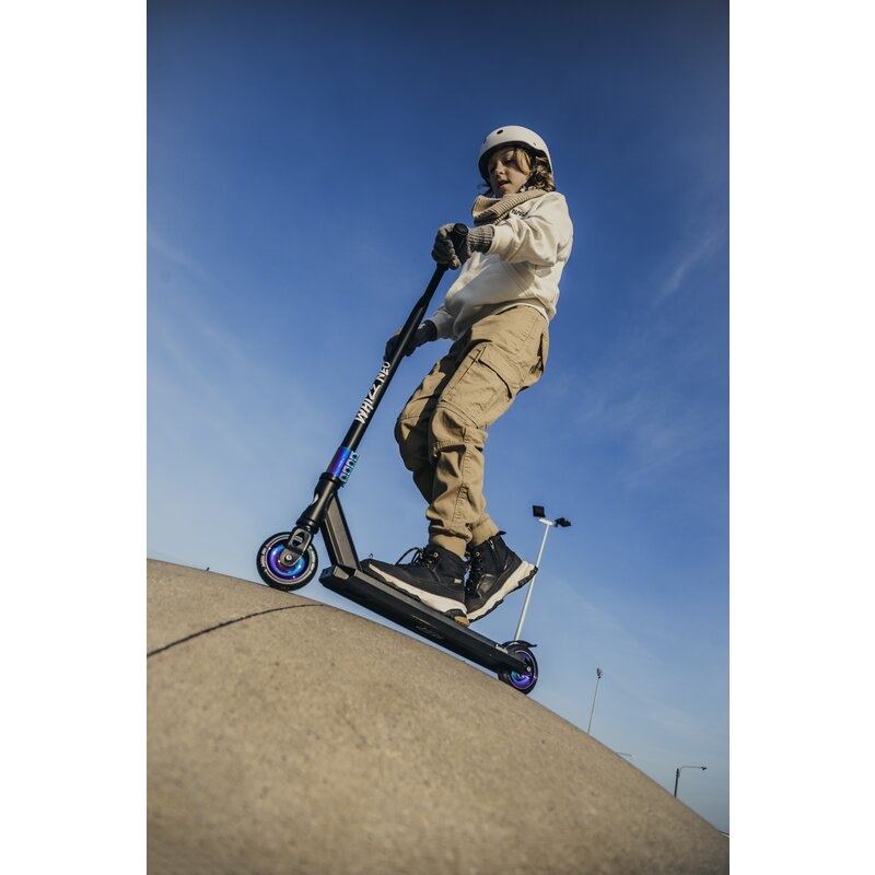 Lionelo - Trotineta Whizz, Pentru Acrobatii, Rulmenti ABEC-9, Sistemul de compresie IHC 9, 20 - 100 kg, Albastru