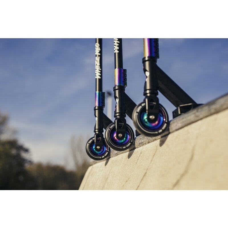 Lionelo - Trotineta Whizz, Pentru Acrobatii, Rulmenti ABEC-9, Sistemul de compresie IHC 9, 20 - 100 kg, Albastru