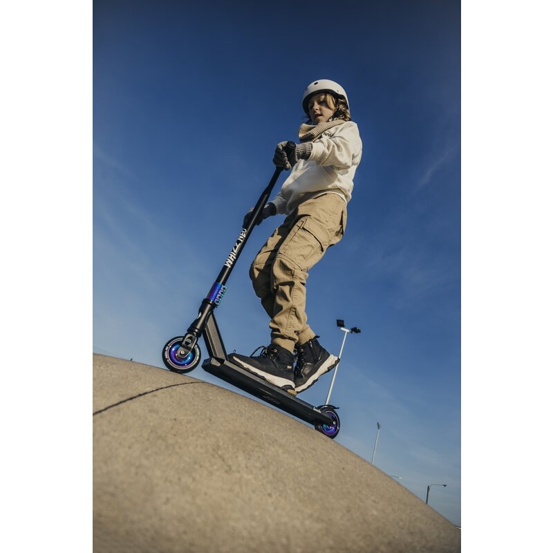Lionelo - Trotineta Whizz, Pentru Acrobatii, Rulmenti ABEC-9, Sistemul de compresie IHC 9, 20 - 100 kg, Albastru
