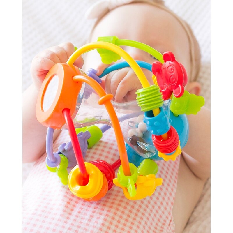 Minge cu activitati pentru bebelusi, Cu margele de dentitie, Cu oglinda, Play And Learn Ball, 14 Cm, Playgro