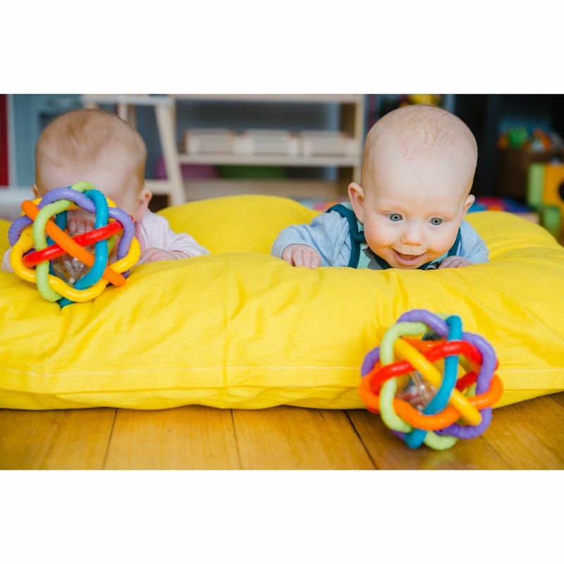Minge cu activitati, Playgro, Pentru bebelusi, Cu zornaitoare, Dimensiune mare, Bendy Ball