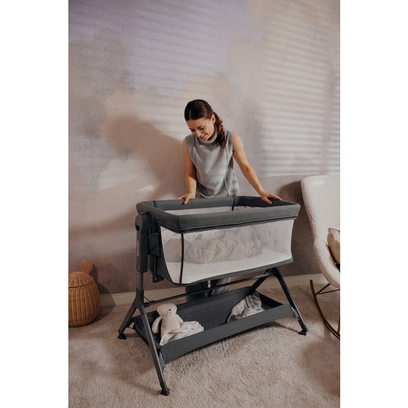 Patut co-sleeper, Lionelo, Leonie Plus, Pliabil, Cu sistem de leganare, Cu setare unghiulara, Reglabil in 6 pozitii pe inaltime, Conform cu standardele europeane de securitate EN1130 si EN16890, Bej