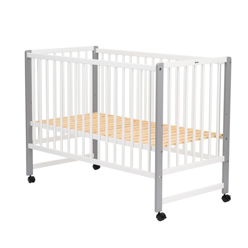 Patut din lemn bebe, 120x60 cm, Din lemn de pin si mdf, Stabil si rezistent, Inaltime saltea reglabila pe 3 nivele, Laterala cu 3 bete detasabile, EN716-1, EN716-2, Alb, Qmini, Maya