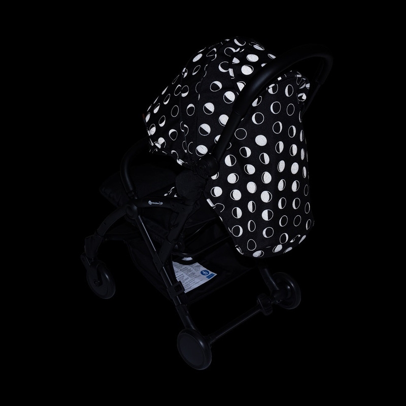 Petite&Mars - Carucior sport Up, Editie limitata, Capotina reflectorizanta, Ultracompact si usor, 6 luni+, 5.8 kg, Bara detasabila, Sustine pana la 22 kg, Gri Inchis