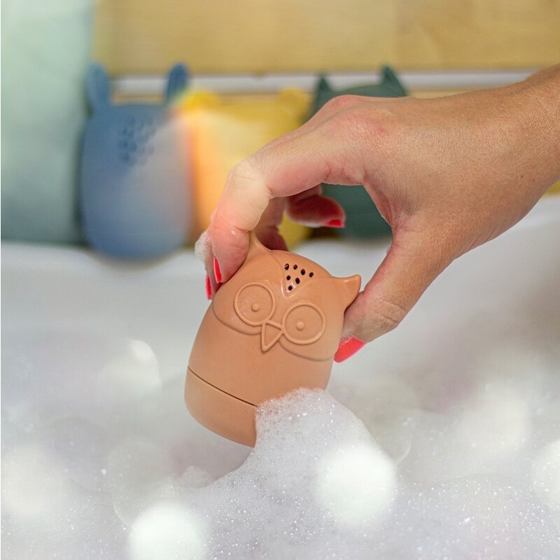 Petite&Mars - Set 4 jucarii de baie Amigos, Din silicon, Fara BPA, 6 luni+, Multicolor