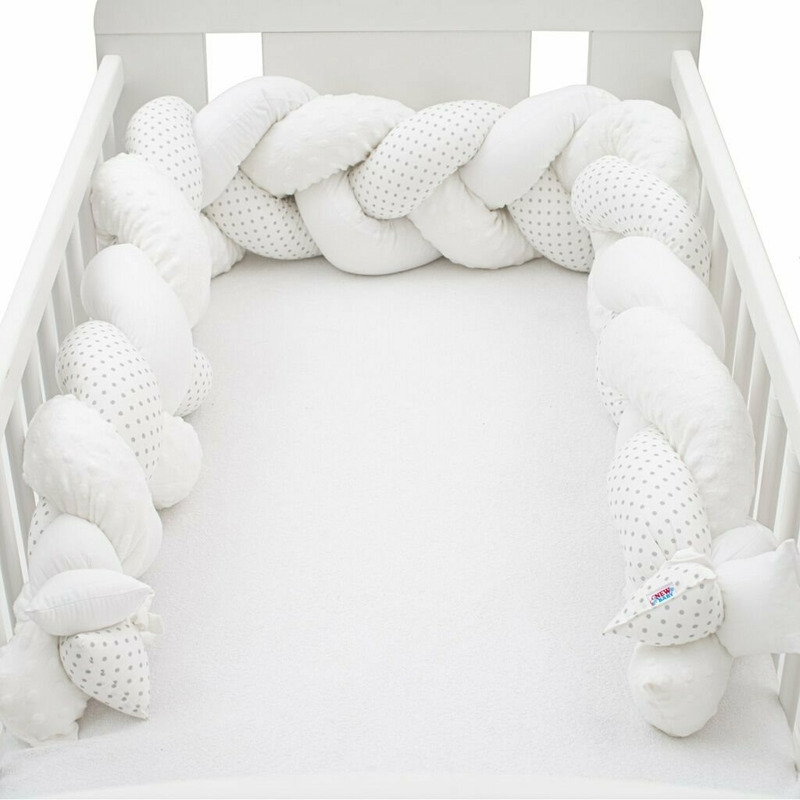 Protectie laterala pentru patut, Tip Bumper impletit, Din bumbac, Din materiale certificate Oeko Tex Standard 100, New Baby, Lungime 225 cm, Minky/Dot grey