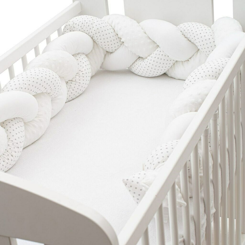 Protectie laterala pentru patut, Tip Bumper impletit, Din bumbac, Din materiale certificate Oeko Tex Standard 100, New Baby, Lungime 225 cm, Minky/Dot grey