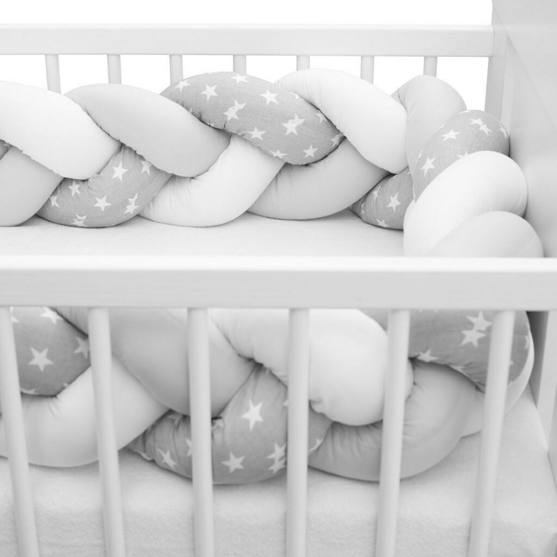 Protectie laterala pentru patut, Tip Bumper impletit, Din bumbac, Din materiale certificate Oeko Tex Standard 100, New Baby, Lungime 225 cm, Stars grey/white