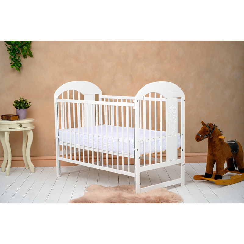 Qmini - Patut din lemn Julia II Elefantel 120x60 cm, Cu laterala culisanta, Din lemn de pin, Stabil si rezistent, Inaltime saltea reglabila pe 3 nivele, Laterala cu 3 bete detasabile, EN716-1, EN716-2, Alb