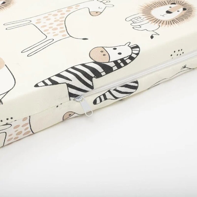 Saltea patut bebe, New Baby, Teddy Bear, Din spuma, Cu husa detasabila, 120x60x5 cm, 0 luni+, Multicolor