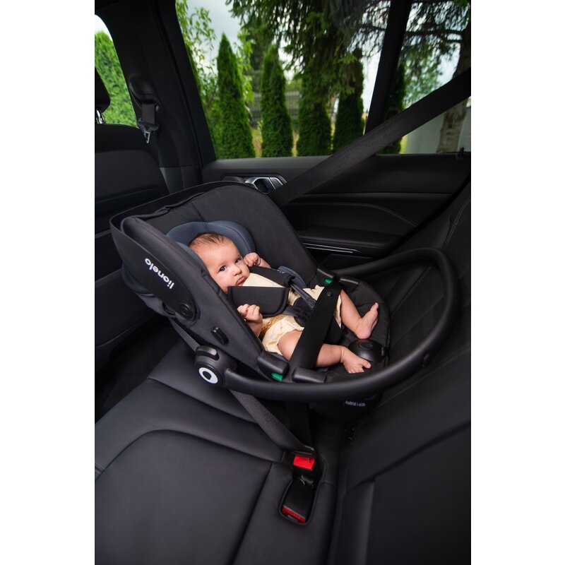 Scoica auto, Lionelo, i-Size Astrid, Include baza Isofix, 0-13 Kg, 40-87 cm, Cu maner si capotina reglabile, Cu protectie laterala avansata, Salteluta confortabila, Testat ADAC, Conform cu R129, Bej