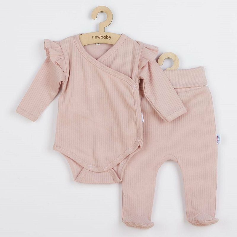 Set 2 piese: body cu maneca lunga si volanas, pantaloni cu botosei, Marime 62, Din bumbac 100%, New Baby, Practical Pink