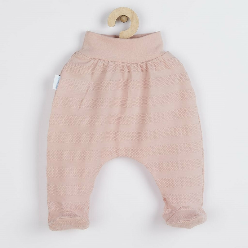 Set 3 piese: body cu maneca lunga, pantalonasi cu botosei, caciulita, Marime 62, Din bumbac 100%, New Baby, I am Pink