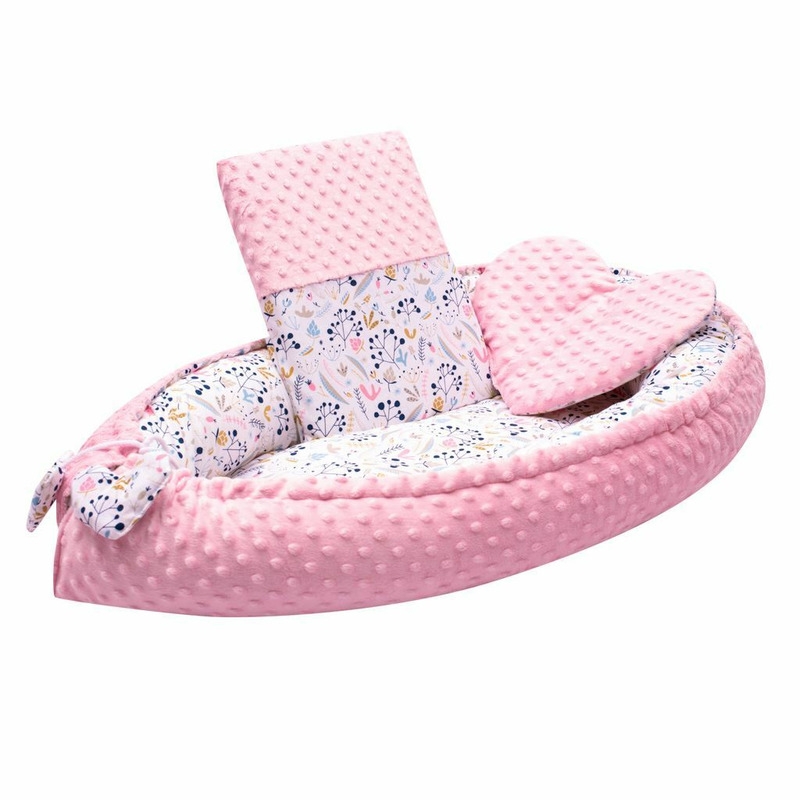 Set 3 piese Luxury, Baby Nest cu doua fete, Cu paturica si pernuta in forma de inima, New Baby, Minky Cranberries