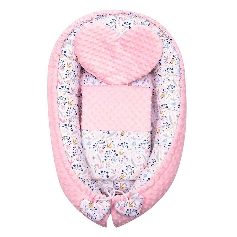 Set 3 piese Luxury, Baby Nest cu doua fete, Cu paturica si pernuta in forma de inima, New Baby, Minky Cranberries