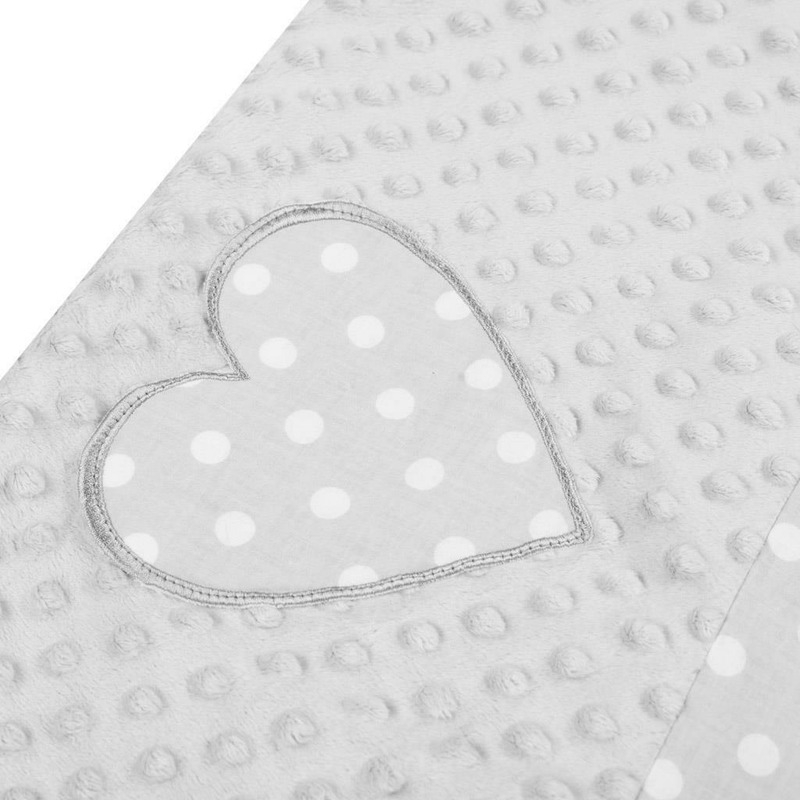 Set 3 piese Luxury, Baby Nest cu doua fete, Cu paturica si pernuta in forma de inima, New Baby, Minky Heart Grey