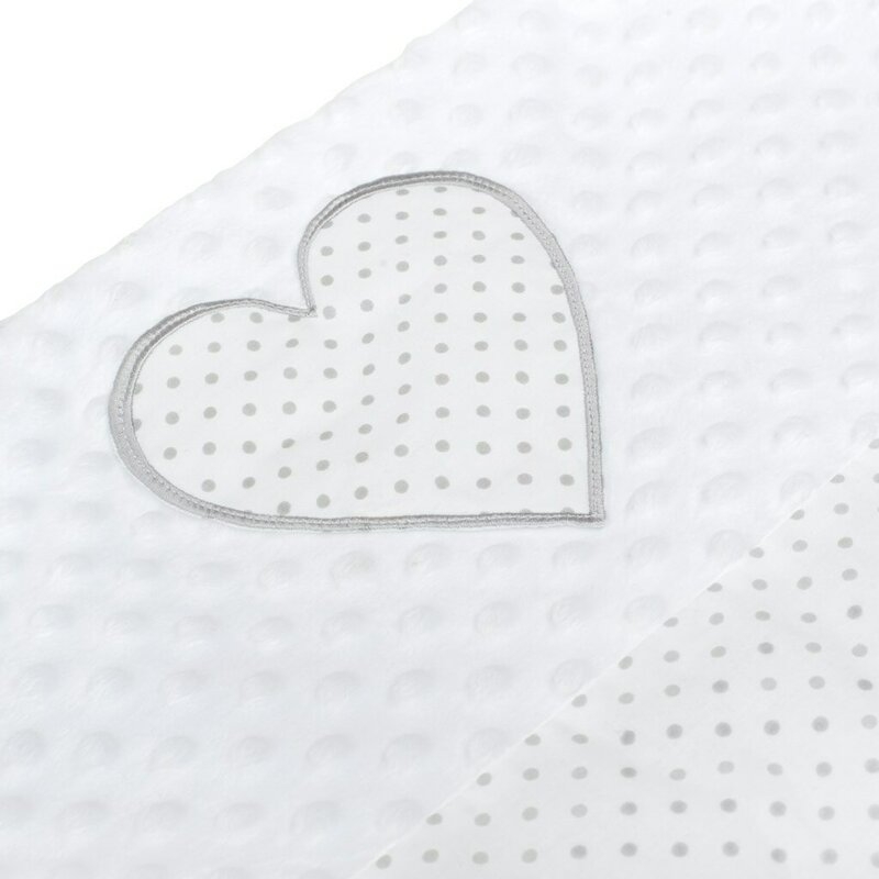 Set 3 piese Luxury, Baby Nest cu doua fete, Cu paturica si pernuta in forma de inima, New Baby, Minky Heart White